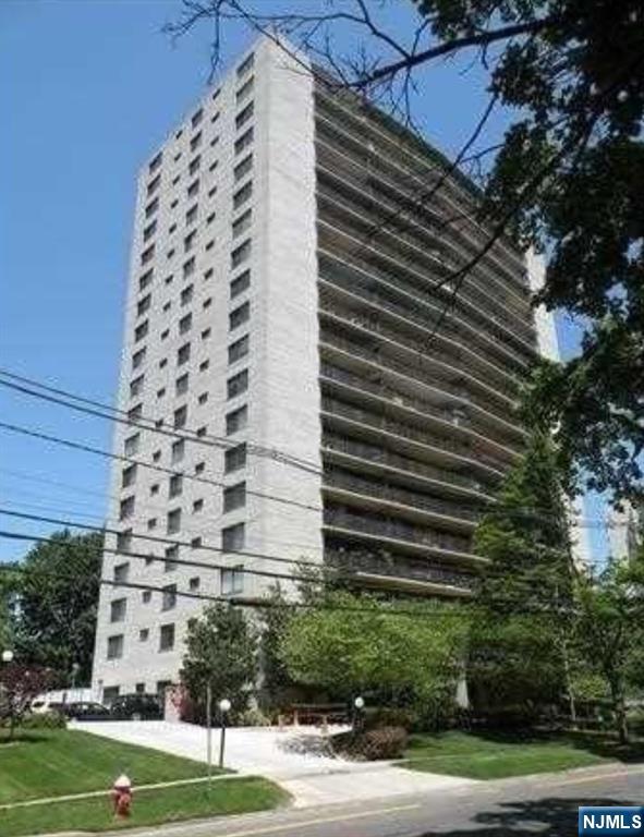 277 Prospect Avenue,Hackensack, NJ 07601