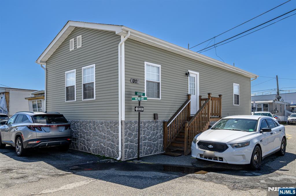 1 Helen Drive,Moonachie, NJ 07074