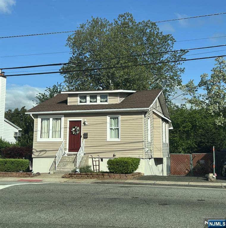 459 Riverside Avenue,Lyndhurst, NJ 07071