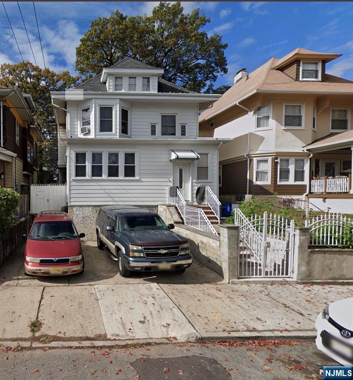 702-704 Ridge Street,Newark, NJ 07104