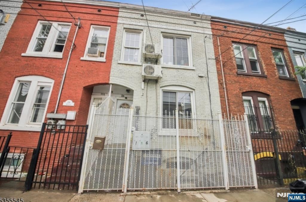 126 Highland Avenue,Newark, NJ 07104
