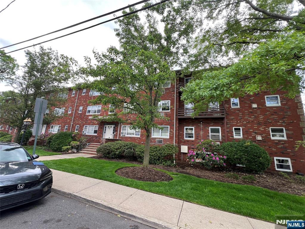 2430 8th Street,Fort Lee, NJ 07024
