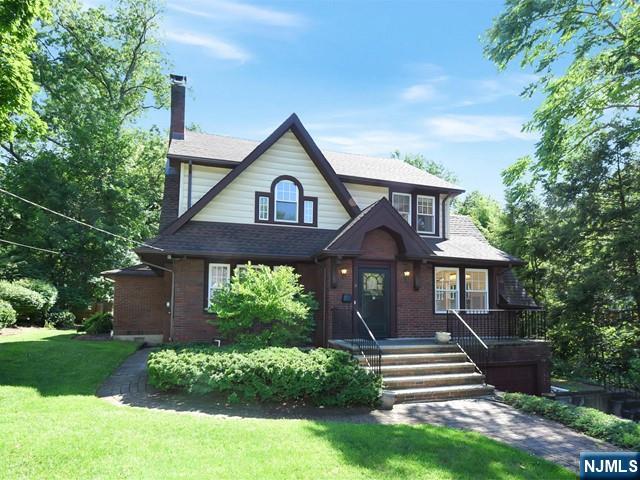 8 Laurel Avenue,Tenafly, NJ 07670