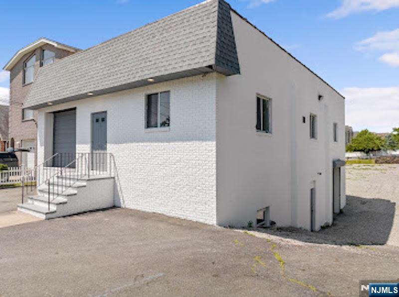 8 Halstead Avenue,Wallington, NJ 07057