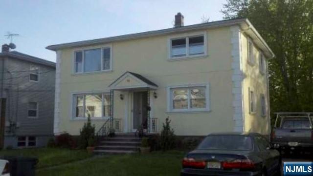 50 Chobot Lane,Elmwood Park, NJ 07407