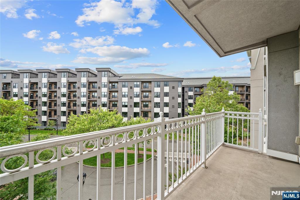 4 Constellation Place,Jersey City, NJ 07305