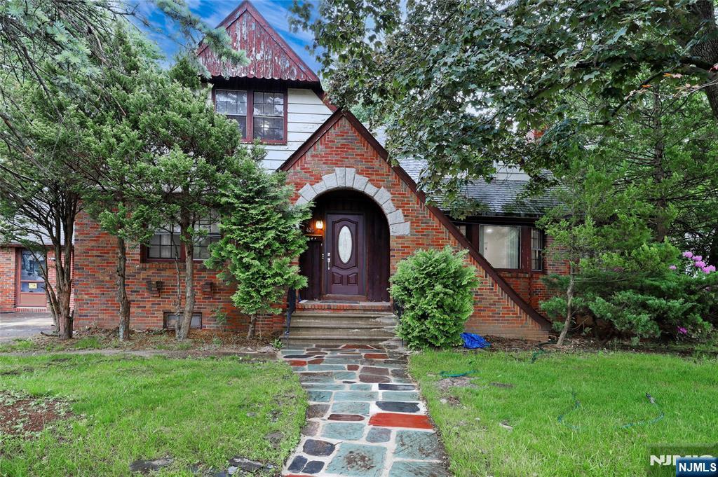 4-21 Saddle River Road,Fair Lawn, NJ 07410