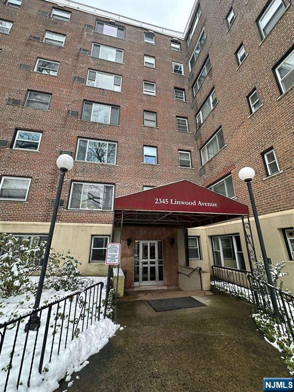 2345 Linwood Avenue,Fort Lee, NJ 07024