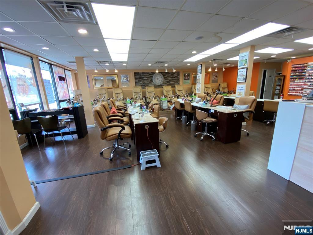 44 Upper Montclair ,Montclair, NJ 07043