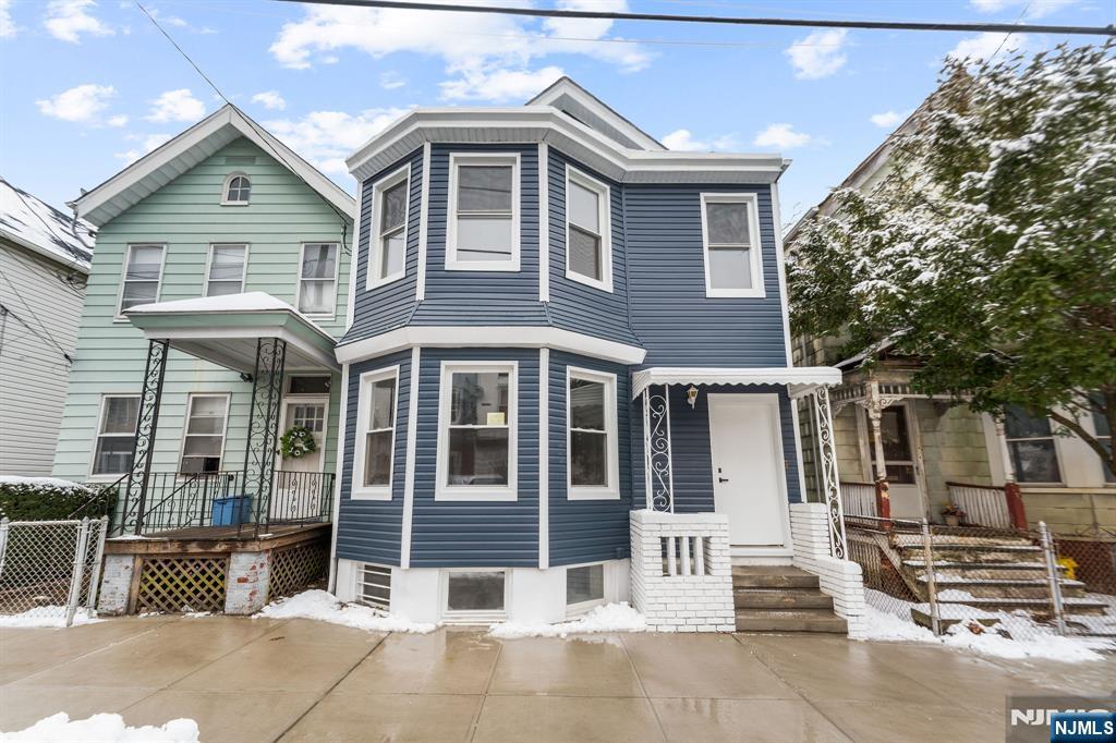 321 William Street,Harrison, NJ 07029