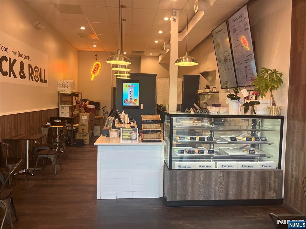 24 Railroad Avenue,Tenafly, NJ 07670