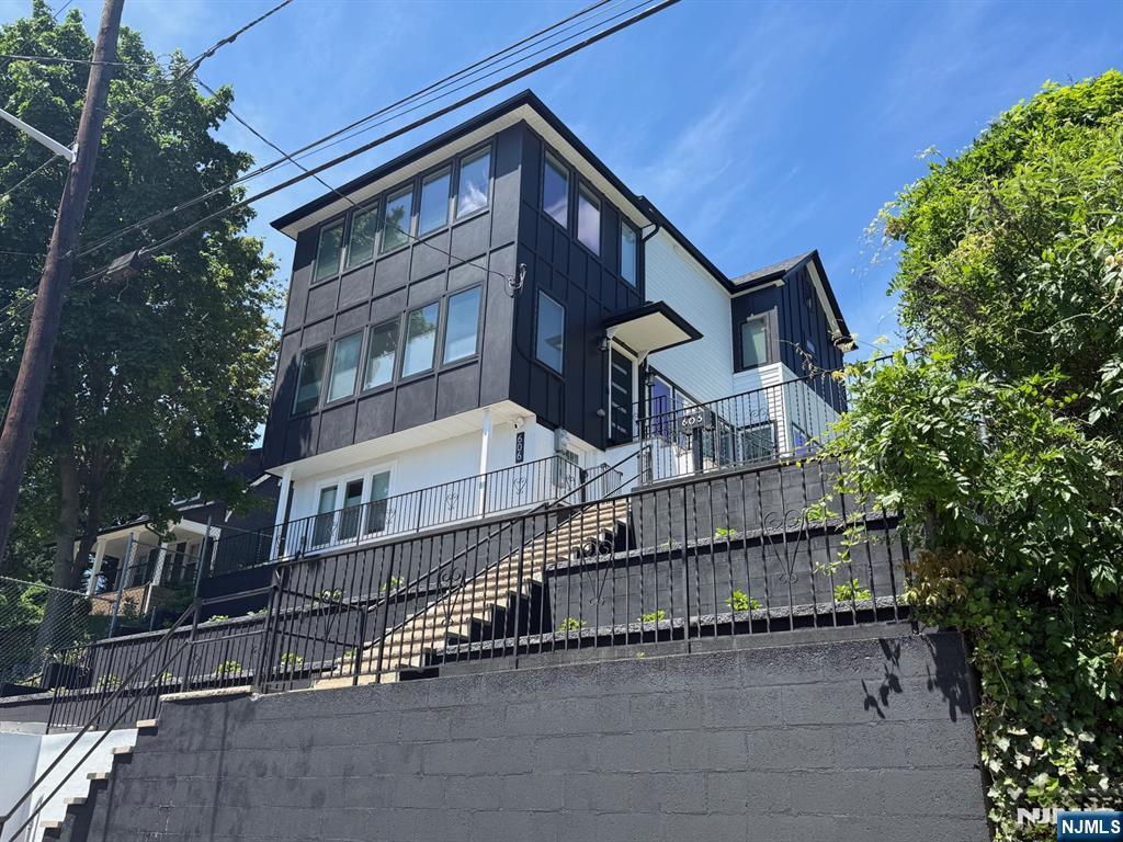 606 5th Street,Carlstadt, NJ 07072