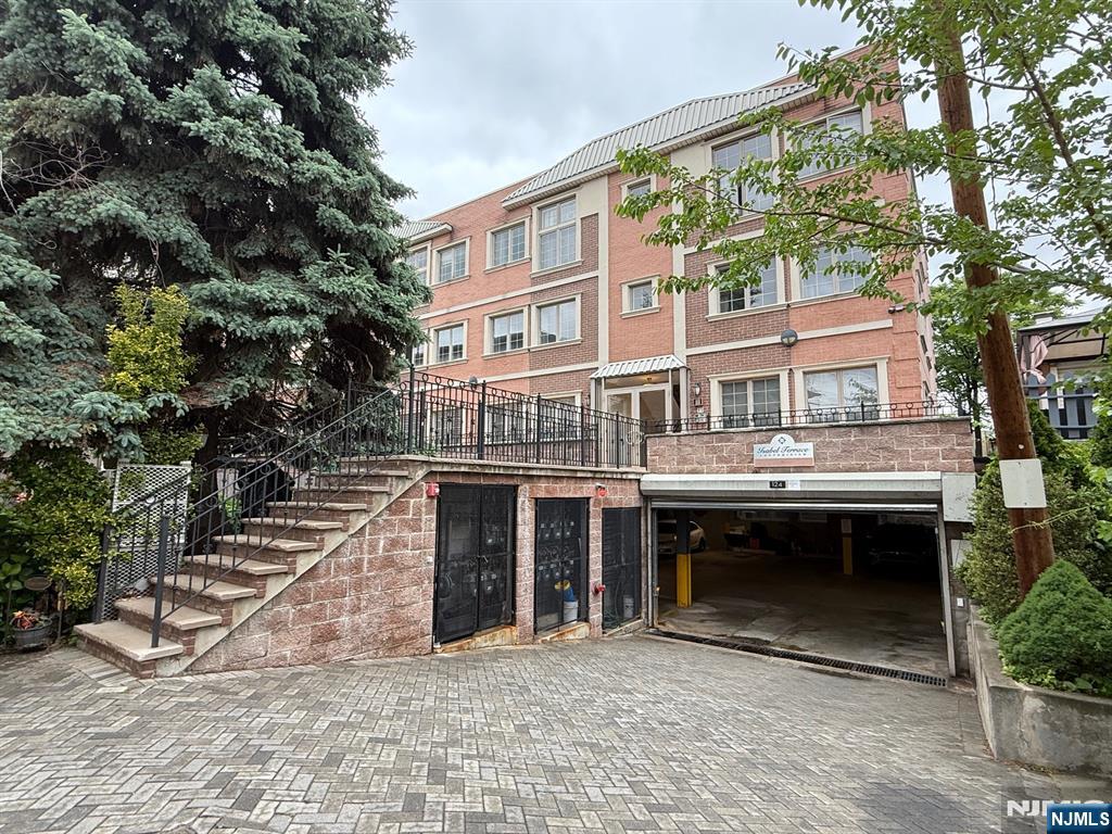 124 68th Street,Guttenberg, NJ 07093