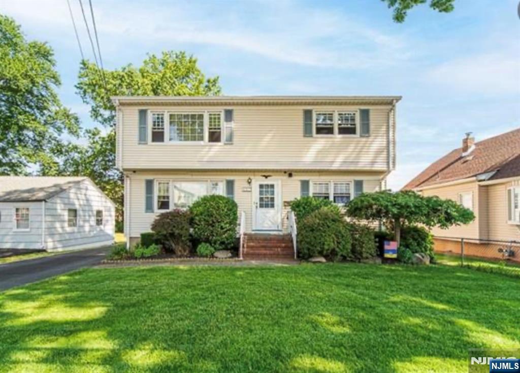 497 Dewey Avenue,Saddle Brook, NJ 07663