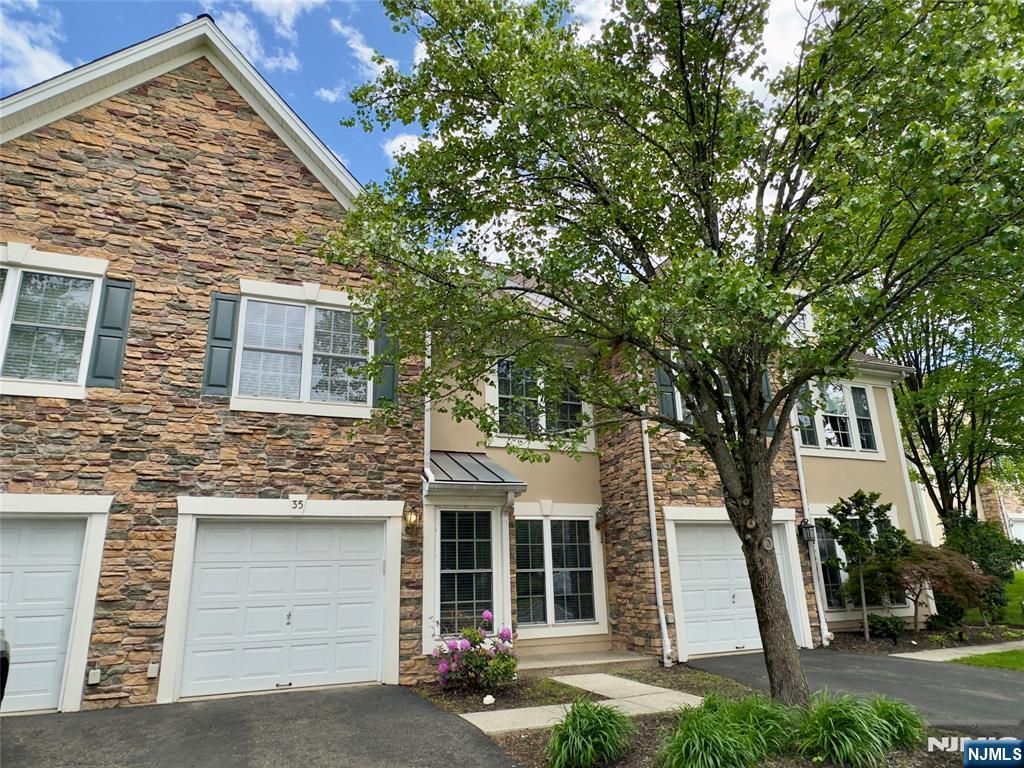 35 Magnolia Way,North Haledon, NJ 07508