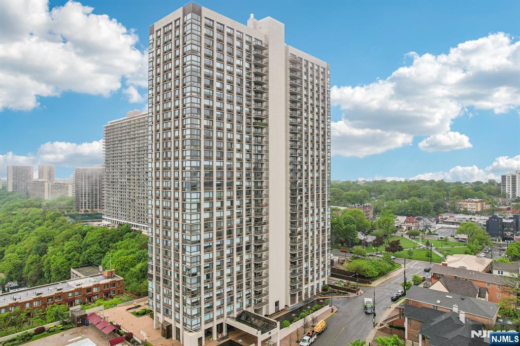 200 Old Palisade Road,Fort Lee, NJ 07024