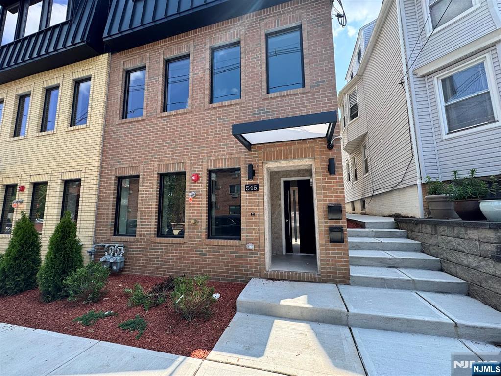 545 Central Avenue,Harrison, NJ 07029