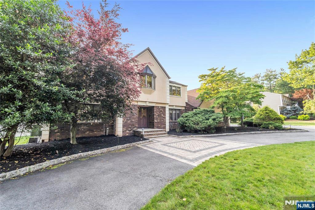 7 Herbst Road,Old Tappan, NJ 07675