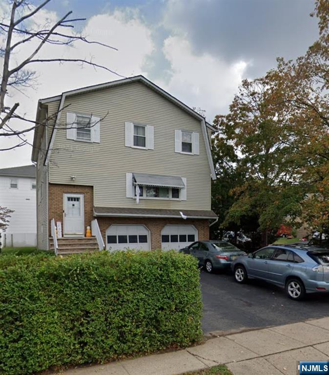 71 Miles Street,Elmwood Park, NJ 07407