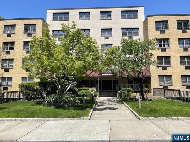 300 Lookout Avenue,Hackensack, NJ 07601