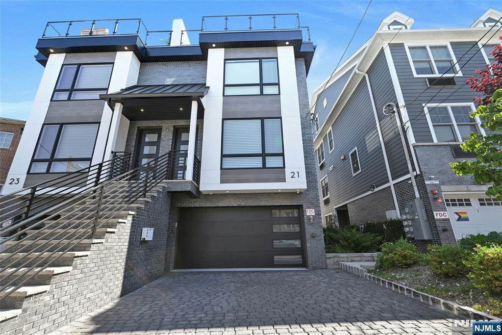 21 Cumbermeade ,Fort Lee, NJ 07024
