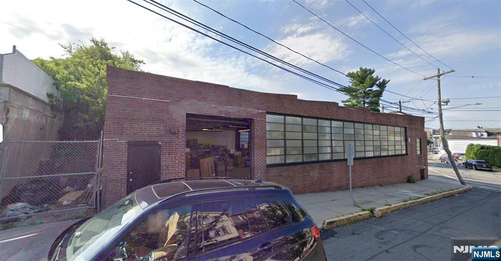 395 Henry Street,Fairview, NJ 07022