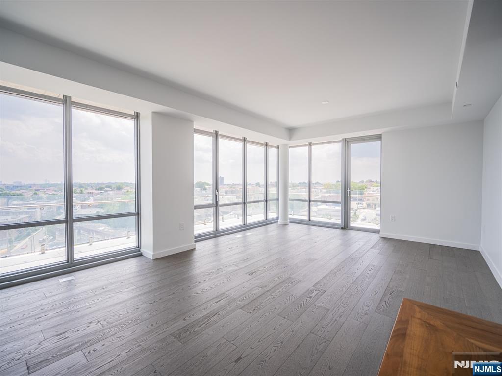 320 Adolphus Avenue,Cliffside Park, NJ 07010