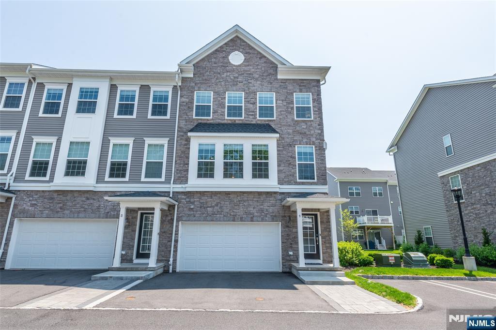 9 McCluskey Place,Morris Plains Borough, NJ 07950