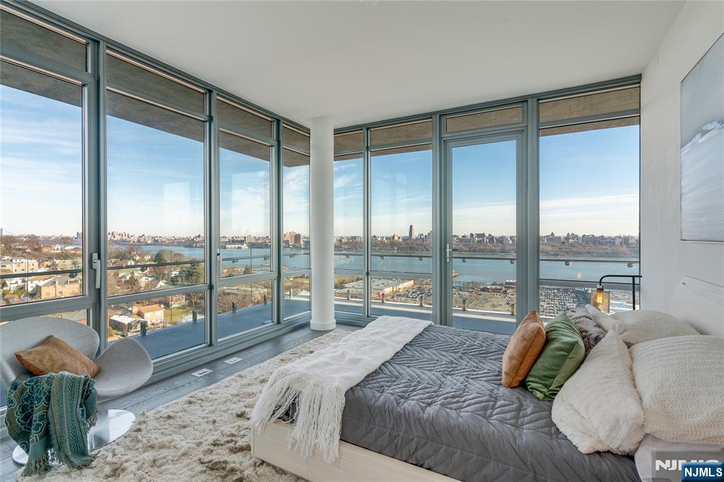 320 Adolphus Avenue,Cliffside Park, NJ 07010
