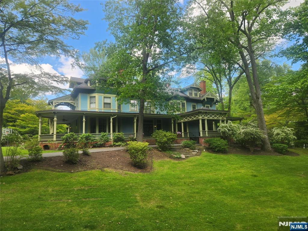 40 Highland Avenue,Millburn, NJ 07078