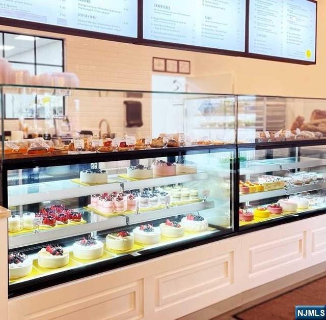 260 Bergen Turnpike,Little Ferry, NJ 07643