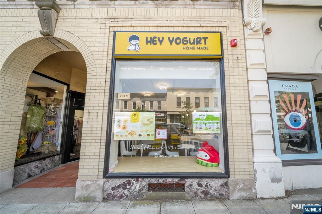 80 Ridgewood Avenue,Ridgewood, NJ 07450