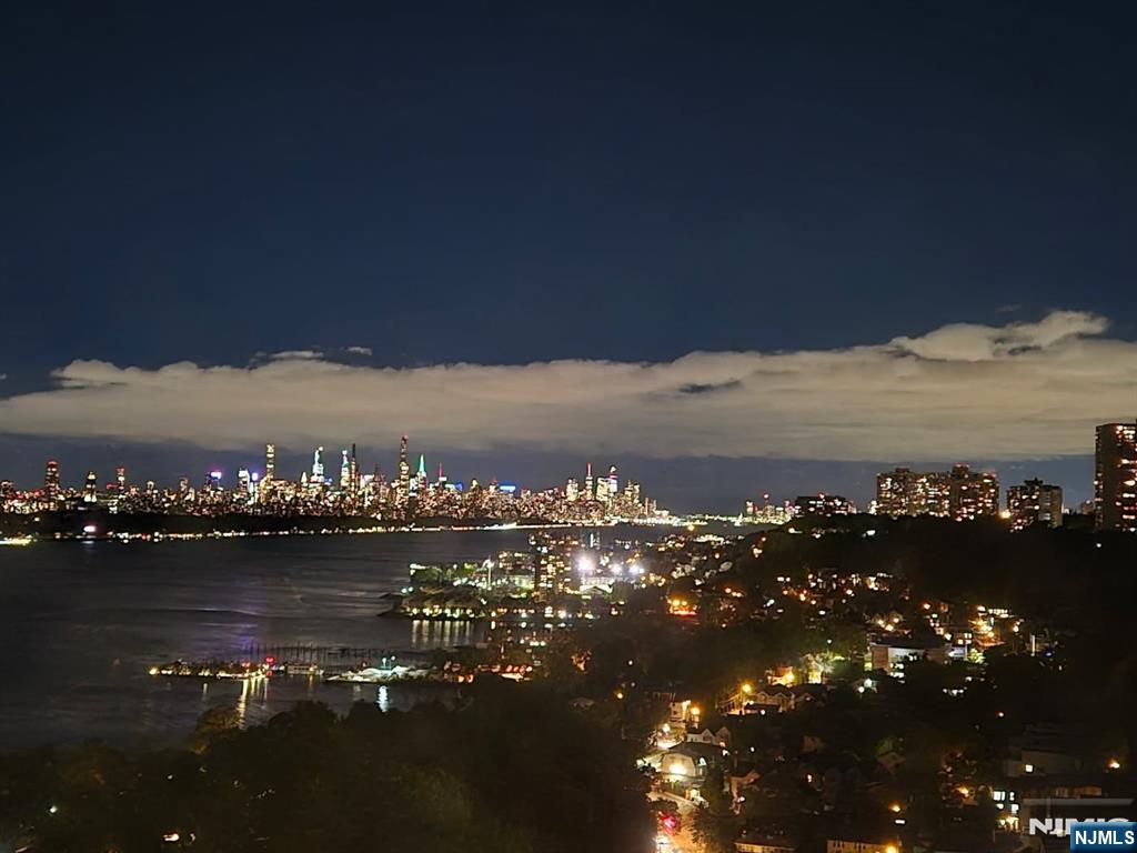 100 Old Palisade ,Fort Lee, NJ 07024