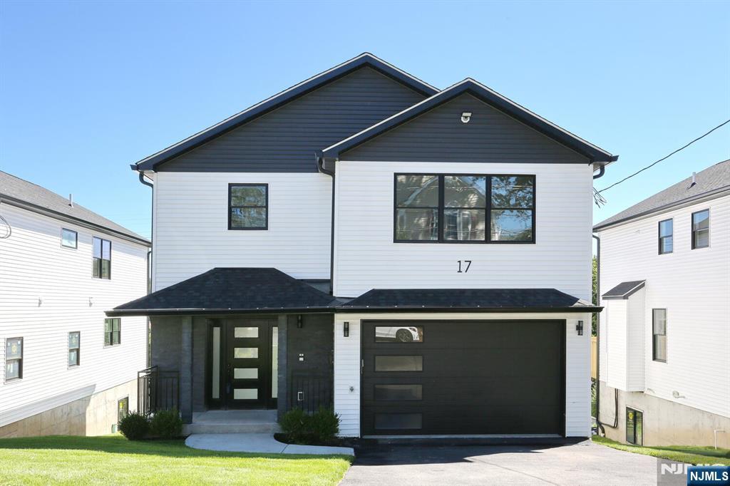 17 Mountain Avenue,Mahwah, NJ 07430