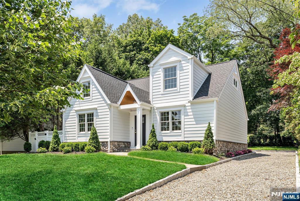 11 Carlton Avenue,Ho-Ho-Kus, NJ 07423