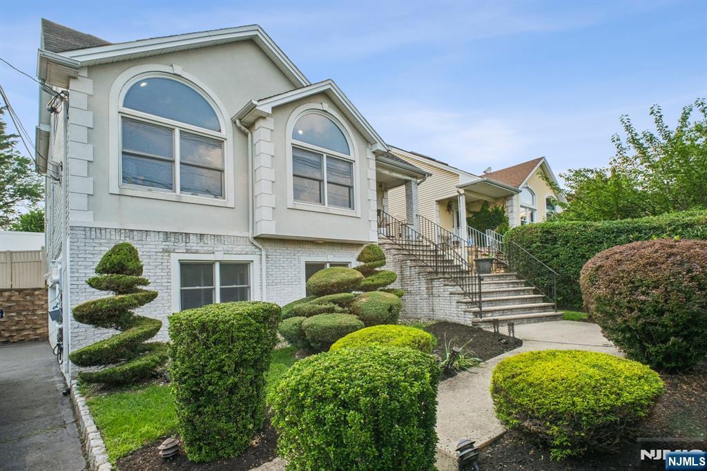 286 State Rt 17 ,Rutherford, NJ 07070