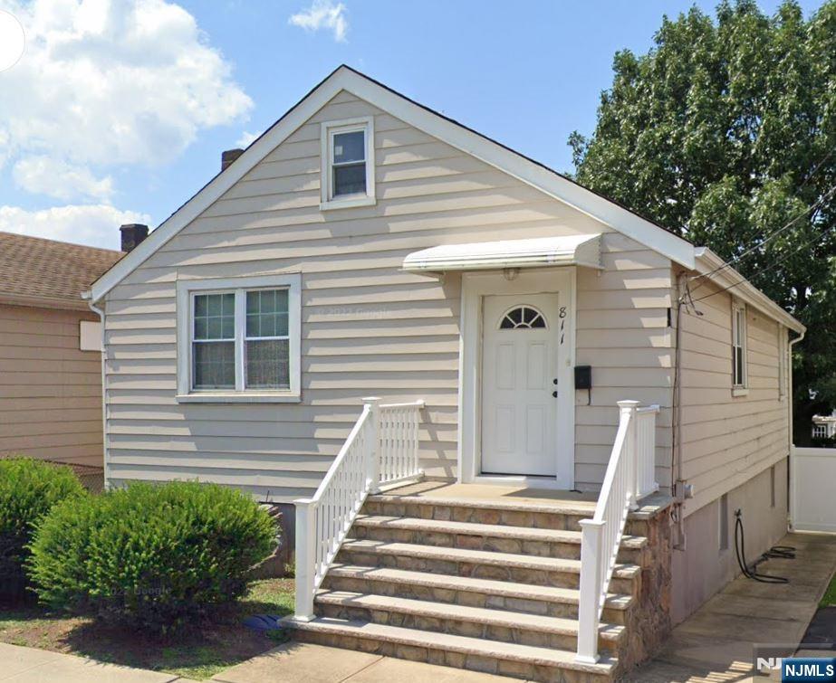 811 8th Street,Secaucus, NJ 07094