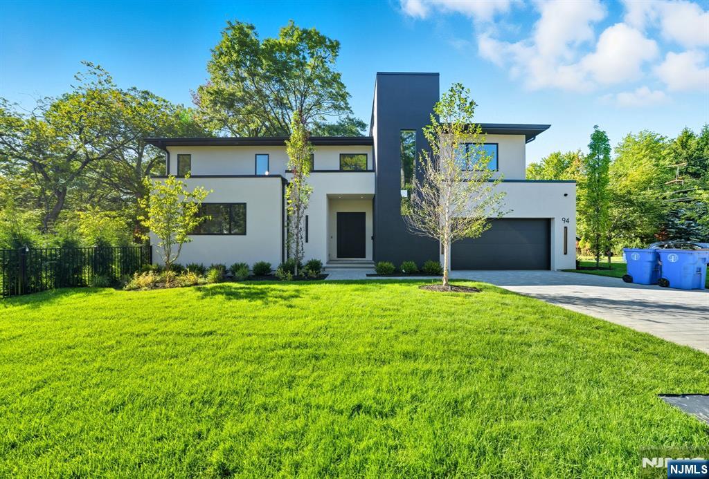94 Downey Drive,Tenafly, NJ 07670