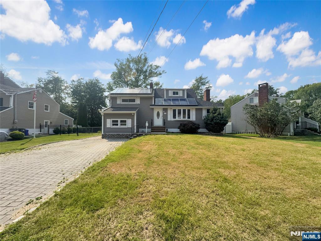 21 Meadow Drive,Little Falls, NJ 07424