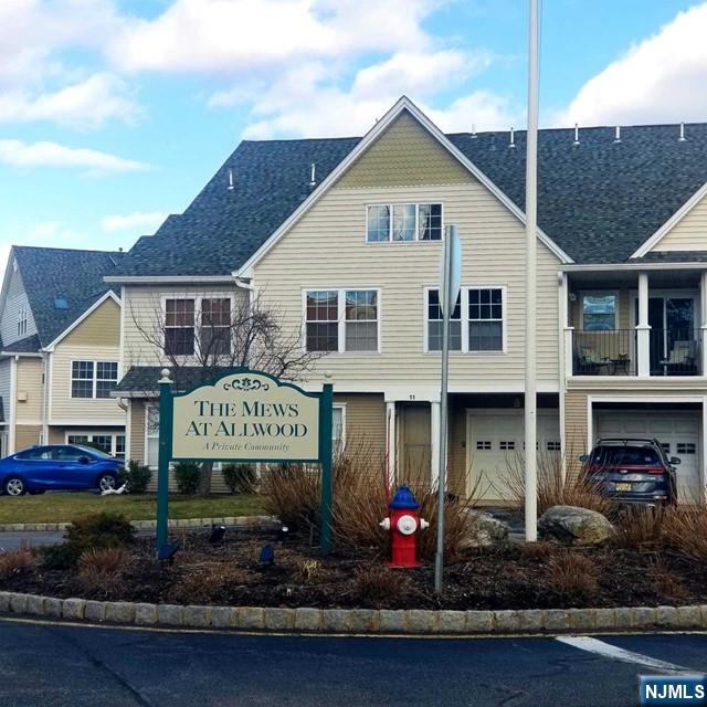 13 Mayer Drive,Clifton, NJ 07012