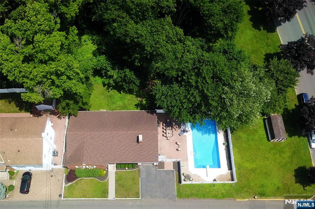 76 Central Lane,Secaucus, NJ 07094
