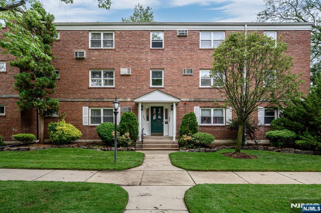 243 Johnson Avenue,Hackensack, NJ 07601
