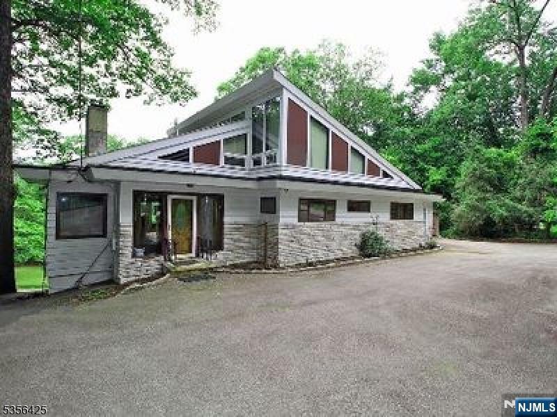 297 Terhune Drive,Wayne, NJ 07470