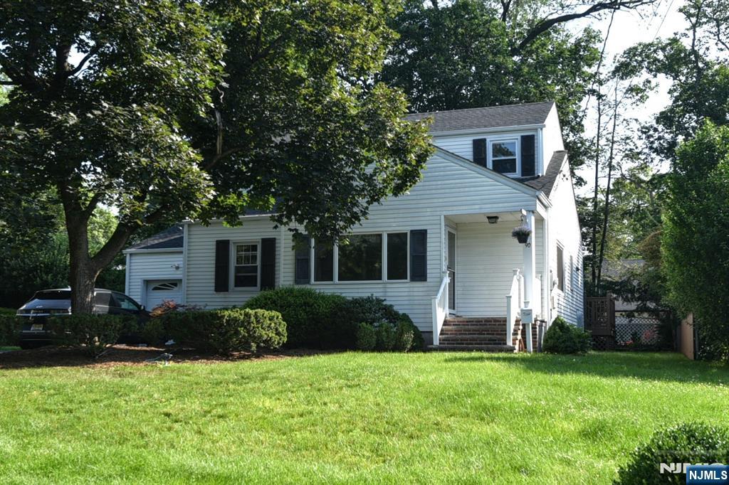 90 Greenway Road,Glen Rock, NJ 07452