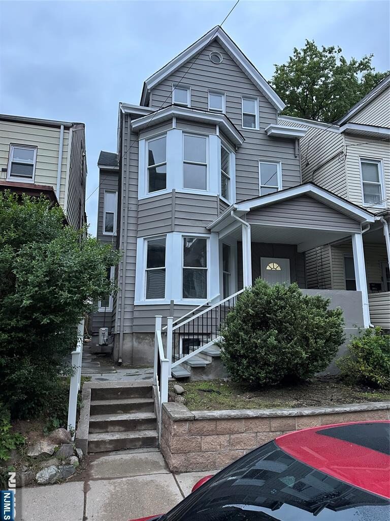 676 24th Street,Paterson, NJ 07504