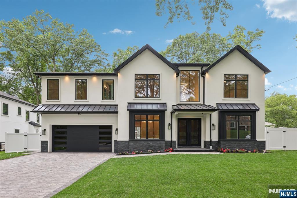 92 Benton Road,Paramus, NJ 07652