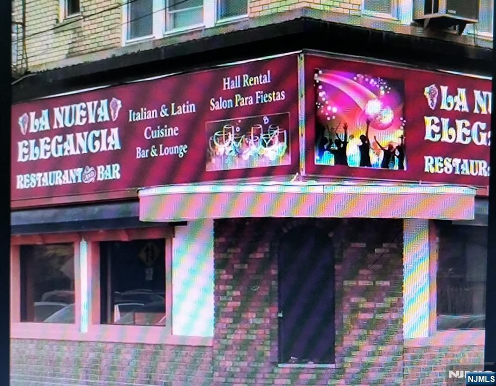 572 57th ,West New York, NJ 07093