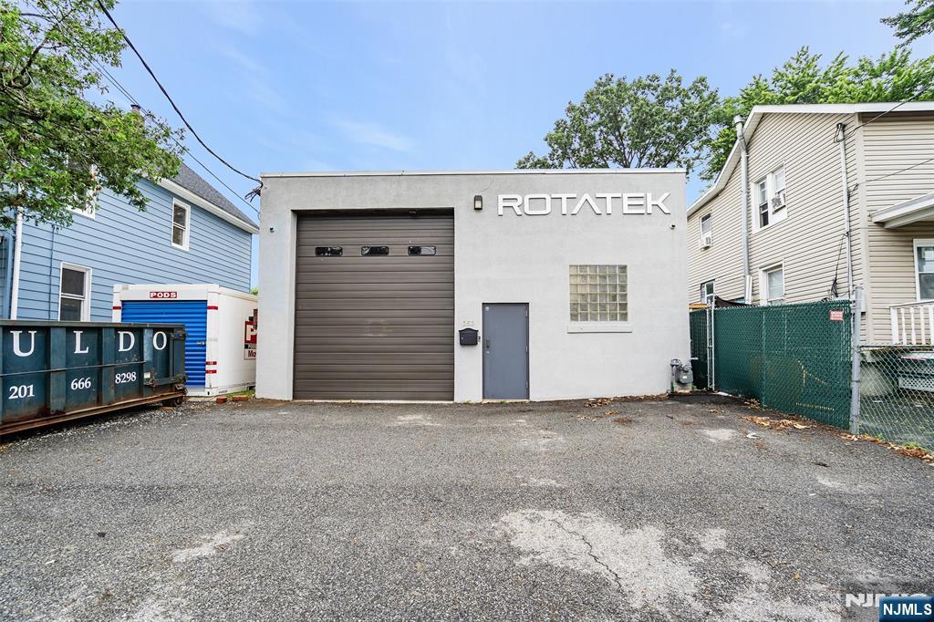 353 Railroad Avenue,Hackensack, NJ 07601