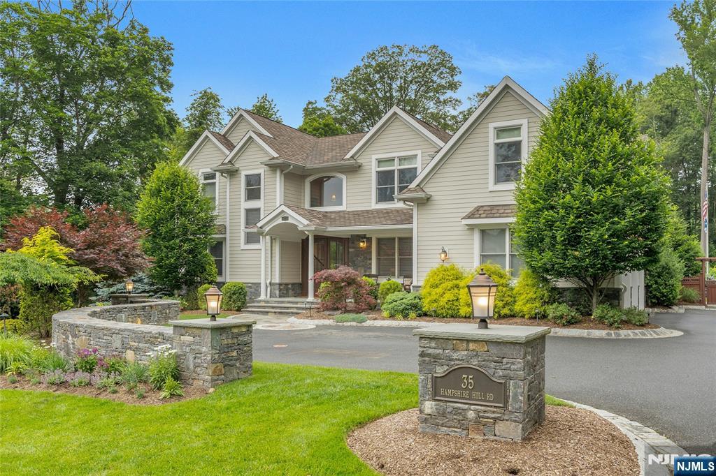 35 Hampshire Hill Road,Upper Saddle River, NJ 07458