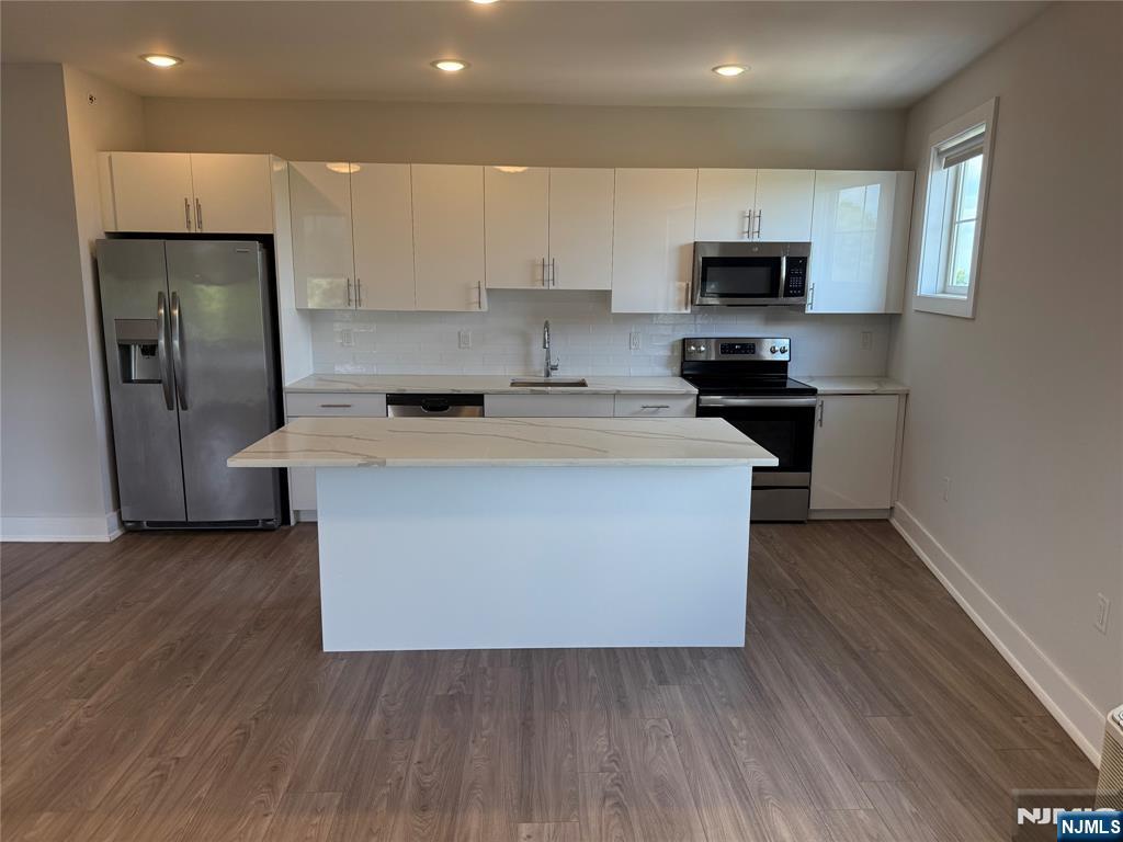 1685 Bergen Boulevard,Fort Lee, NJ 07024